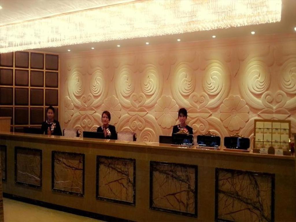 スター ワールド ホテル Naypyidaw エクステリア 写真