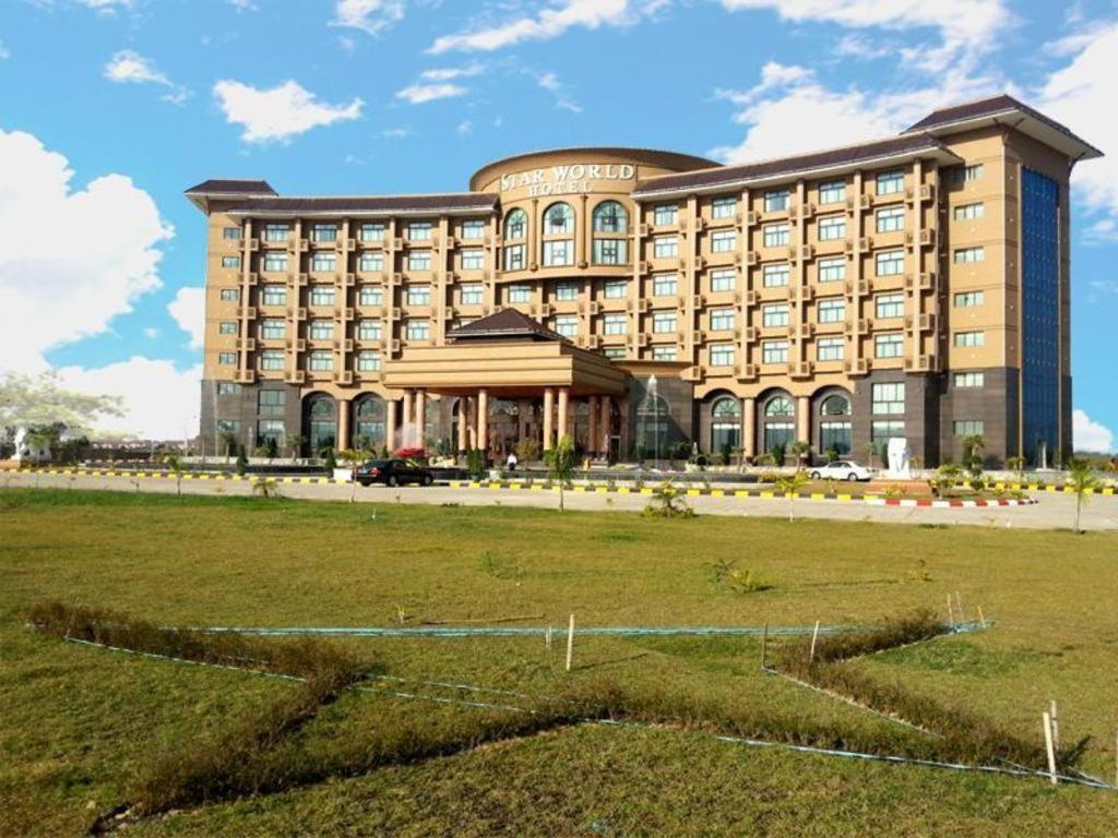 スター ワールド ホテル Naypyidaw エクステリア 写真